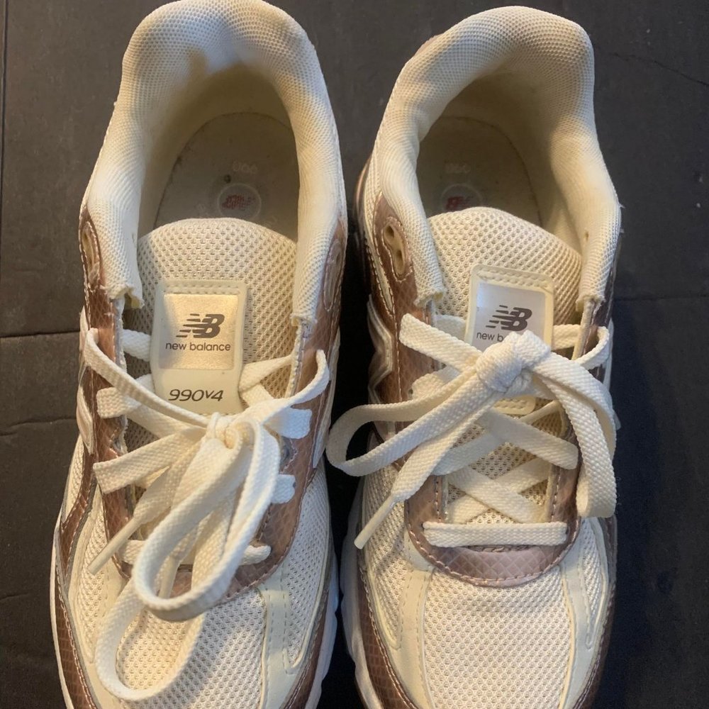 New Balance 990v4 White gold KJ9902KG Womens Us Size 5.5